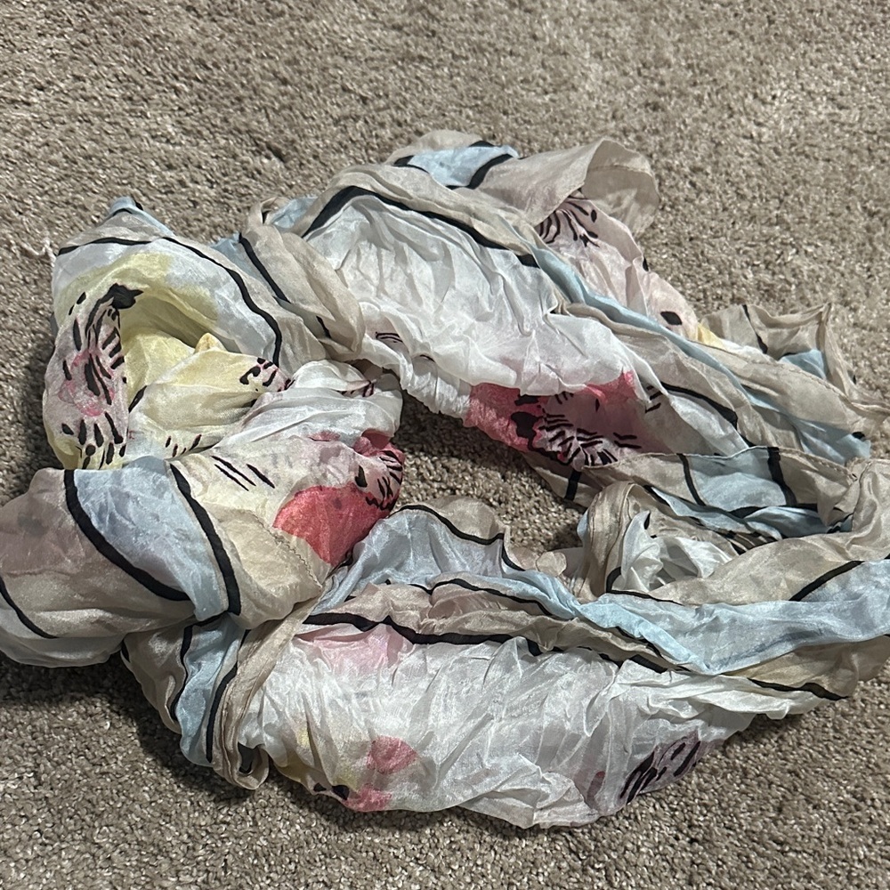 100% Silk Floral Patterned Scarf